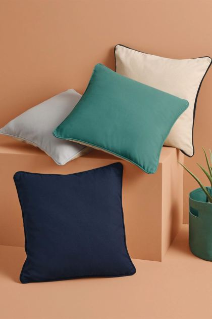 Housse de coussin à bord passepoilé